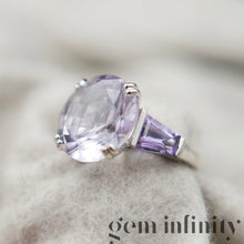 Charger l'image dans la galerie, Mauboussin, ‘extrêmement libre et sensuel’, bague or gris et améthystes