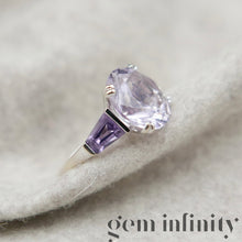 Charger l'image dans la galerie, Mauboussin, ‘extrêmement libre et sensuel’, bague or gris et améthystes