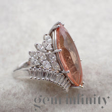 Charger l'image dans la galerie, Bague marquise or gris, topazes impériale et diamants