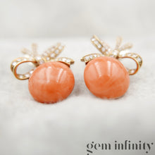 Charger l'image dans la galerie, Boucles d'oreilles or, diamants et corail