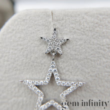 Charger l'image dans la galerie, Pendants d'oreilles étoiles or gris et diamants