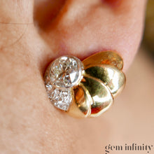 Charger l'image dans la galerie, Paire de clips d’oreilles années 1940-50 or et diamants