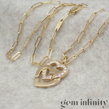 Charger l'image dans la galerie, Dinh Van Pendentif menottes coeurs or et diamants sur chaîne