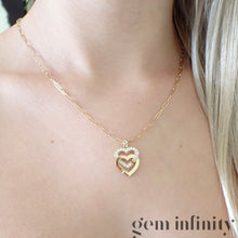 Charger l'image dans la galerie, Dinh Van Pendentif menottes coeurs or et diamants sur chaîne