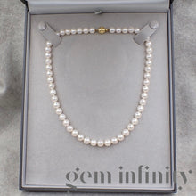 Charger l'image dans la galerie, Mikimoto, collier de perles Akoya, fermoir or