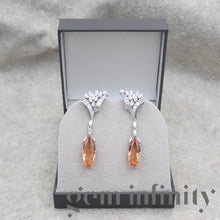 Charger l'image dans la galerie, Pendants d'oreilles or gris, topazes impériale et diamants