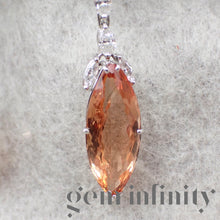 Charger l'image dans la galerie, Pendants d'oreilles or gris, topazes impériale et diamants