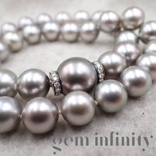 Charger l'image dans la galerie, Collier de perles grises Tahiti, fermoir or gris et diamants