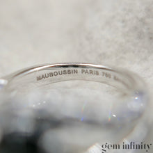 Charger l'image dans la galerie, Mauboussin, ‘Ni naïve ni soumise Vraie’, bague or gris, saphirs et diamants