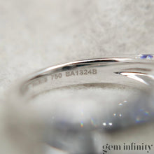Charger l'image dans la galerie, Mauboussin, ‘Ni naïve ni soumise Vraie’, bague or gris, saphirs et diamants