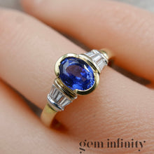 Upload image to gallery, Sapphire and diamond 750 gold ring
