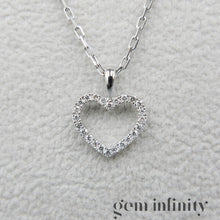 Charger l'image dans la galerie, Pendentif coeur ajouré or gris et diamants sur chaîne