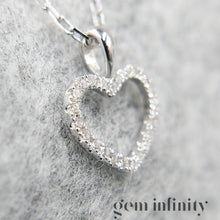 Charger l'image dans la galerie, Pendentif coeur ajouré or gris et diamants sur chaîne