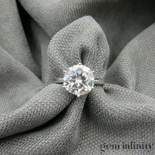 Charger l'image dans la galerie, Bague solitaire platine et diamant