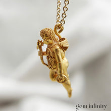 Charger l'image dans la galerie, Pendentif ange XIXè s. or sur chaîne