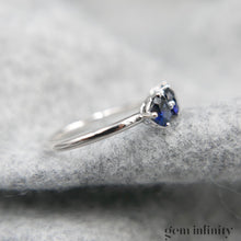 Charger l'image dans la galerie, Bague or gris et saphirs