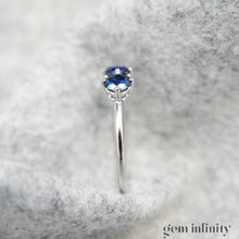 Charger l'image dans la galerie, Bague or gris et saphirs