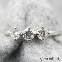 Charger l'image dans la galerie, Bague or gris et diamants