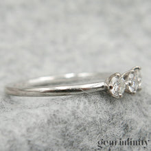 Charger l'image dans la galerie, Bague or gris et diamants