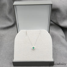 Charger l'image dans la galerie, Collier or gris émeraude et diamants