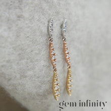Charger l'image dans la galerie, Pendants d'oreilles or rose, jaune et gris serti de diamants