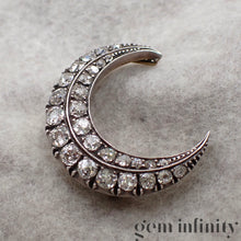 Charger l&#39;image dans la galerie, Broche XIXè s. croissant de lune diamants, or et argent
