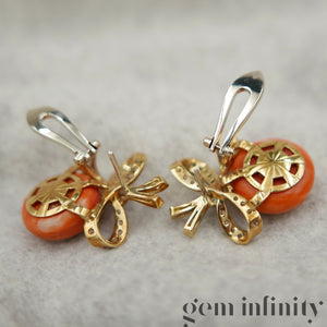 Boucles d'oreilles or, diamants et corail