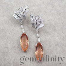 Charger l'image dans la galerie, Pendants d'oreilles or gris, topazes impériale et diamants
