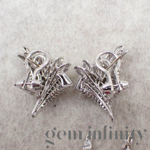 Charger l'image dans la galerie, Pendants d'oreilles or gris, topazes impériale et diamants
