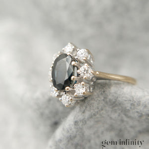 Bague fleur or gris saphir et diamants