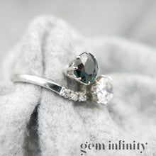 Upload image to gallery, Ring ‘toi &amp; moi’ white gold, sapphire and diamonds
