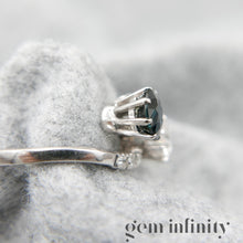 Upload image to gallery, Ring ‘toi &amp; moi’ white gold, sapphire and diamonds
