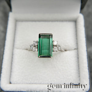 Bague or gris tourmaline verte et diamants