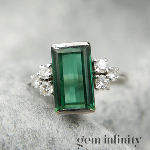 Bague or gris tourmaline verte et diamants