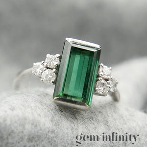 Bague or gris tourmaline verte et diamants