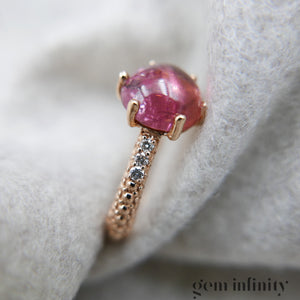 Bague or rose, diamants et tourmaline rose