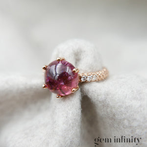 Bague or rose, diamants et tourmaline rose