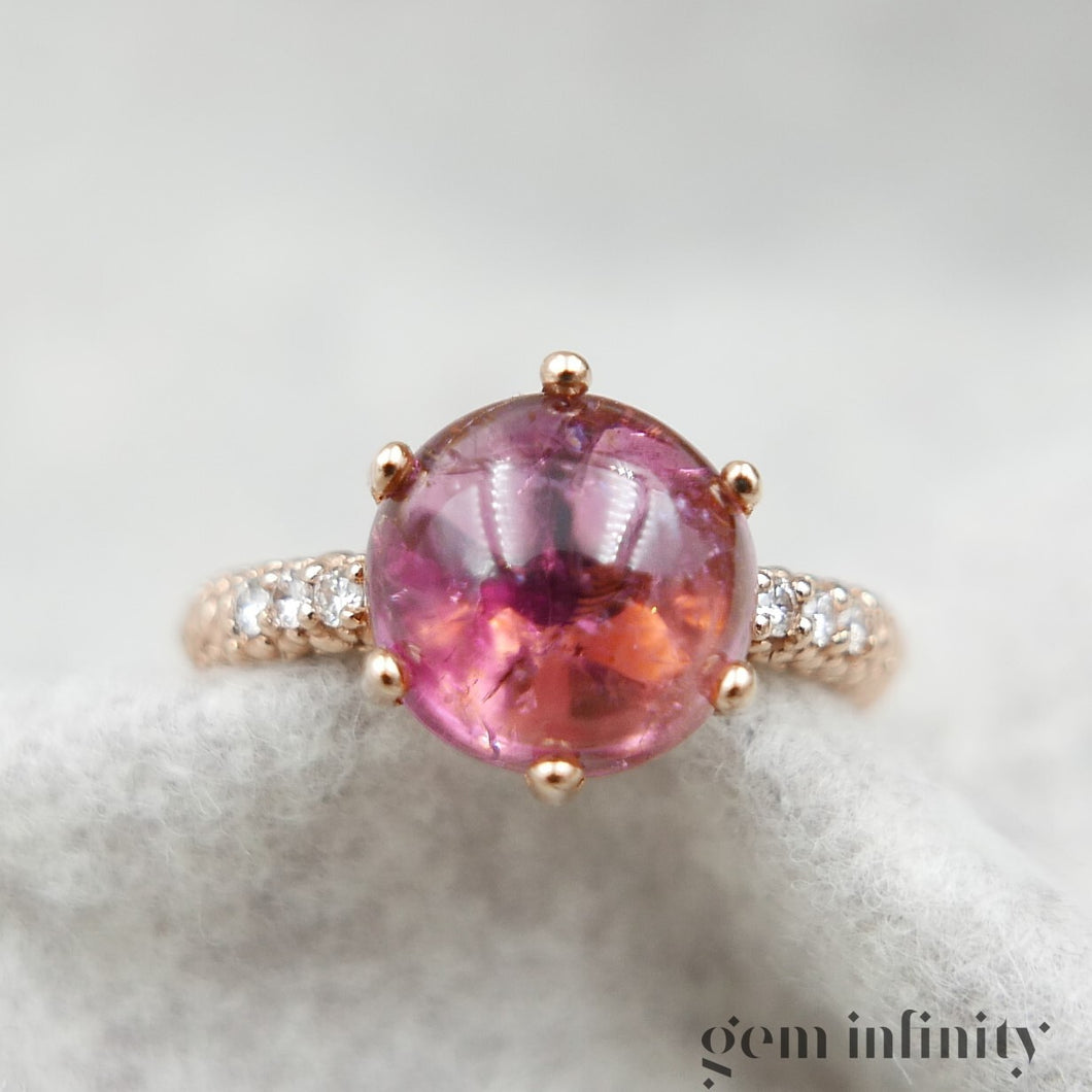 Bague or rose, diamants et tourmaline rose