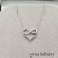 Charger l&#39;image dans la galerie, Collier &#39;amour infini&#39; or gris serti de diamants
