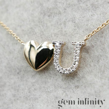 Charger l&#39;image dans la galerie, Collier &#39;Love U&#39; or jaune et gris serti de diamants
