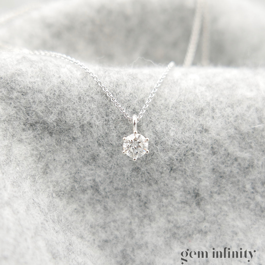 Collier solitaire diamant or gris