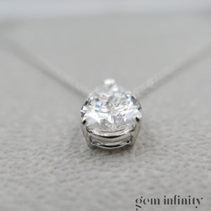 White gold necklace, large pear shape diamond 2.86 ct