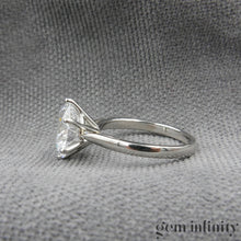 Charger l&#39;image dans la galerie, Bague solitaire platine et diamant
