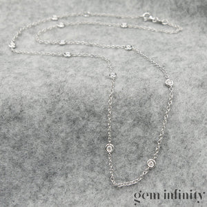 White gold and diamonds necklace