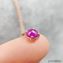 Charger l&#39;image dans la galerie, Collier or rose et cabochon rond de rubis
