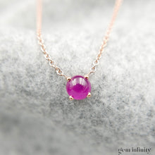 Charger l&#39;image dans la galerie, Collier or rose et cabochon rond de rubis
