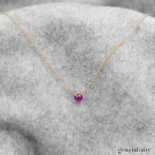 Charger l&#39;image dans la galerie, Collier or rose et cabochon rond de rubis
