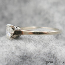 Charger l&#39;image dans la galerie, bague solitaire or gris et diamant
