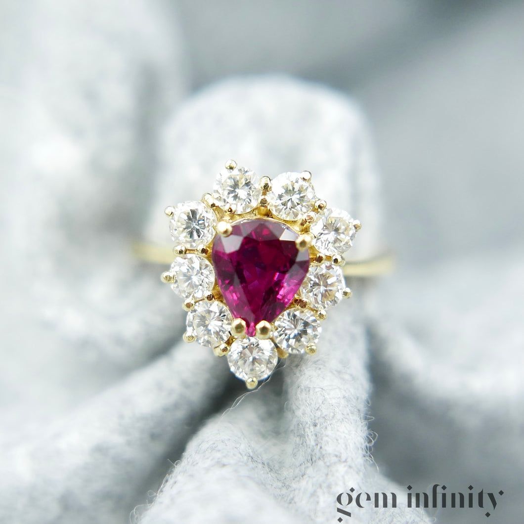 Bague or rubis goutte et diamants