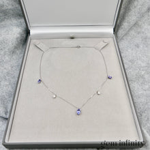 Charger l&#39;image dans la galerie, Collier or gris, tanzanites et diamants
